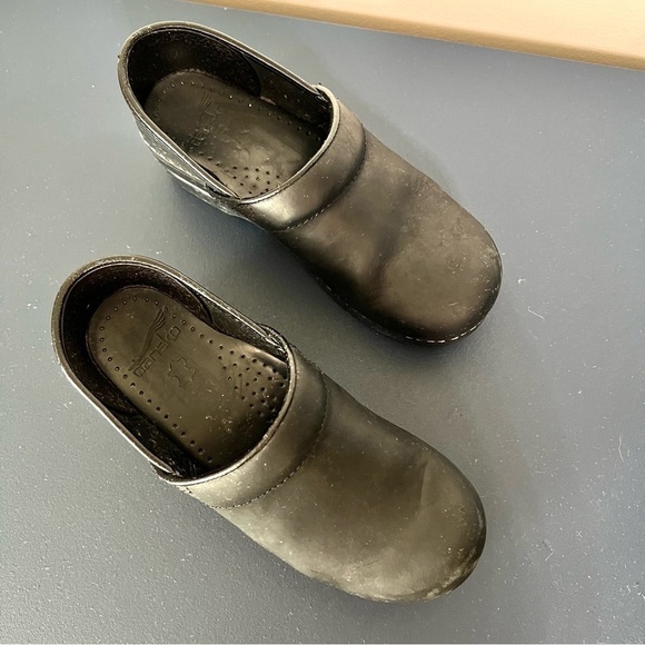 Dansko Professional Matte Black Leather Platform Slip On Clog Shoes Size 36 - Picture 4 of 16